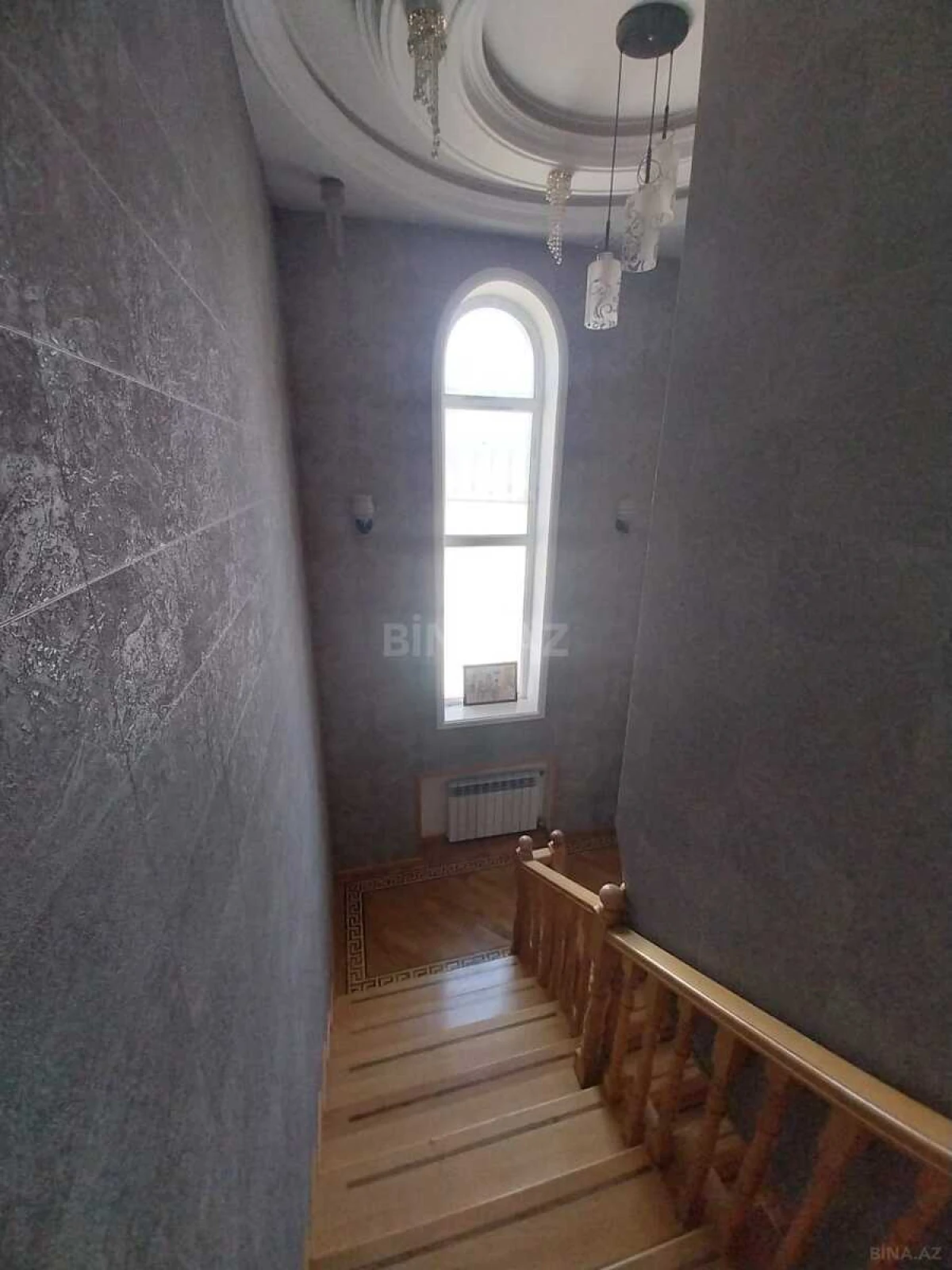 Satılır 7 otaqlı həyət evi 600 m²