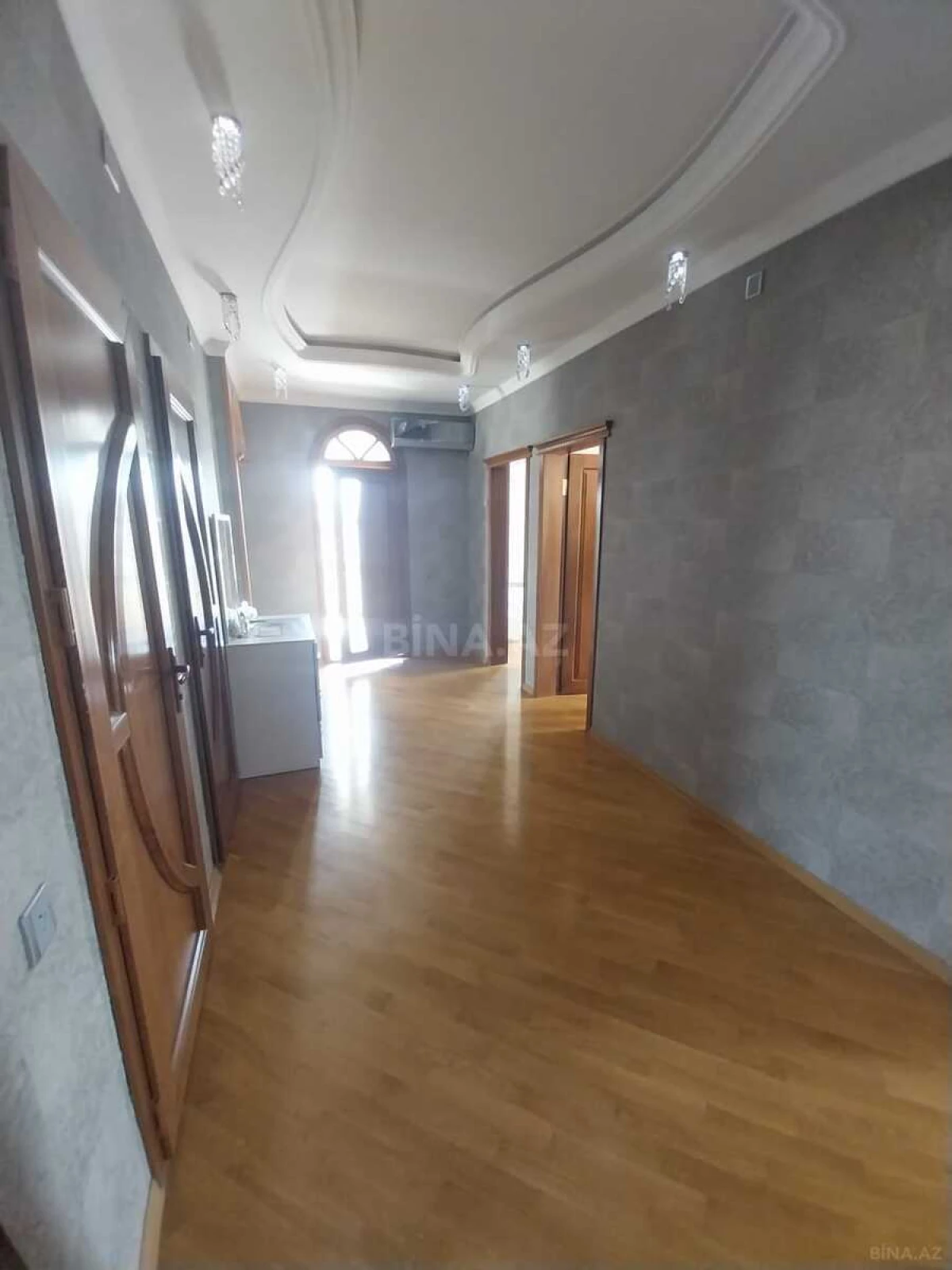 Satılır 7 otaqlı həyət evi 600 m²