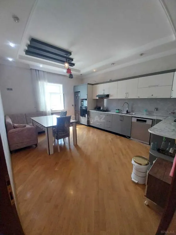 Satılır 7 otaqlı həyət evi 600 m²