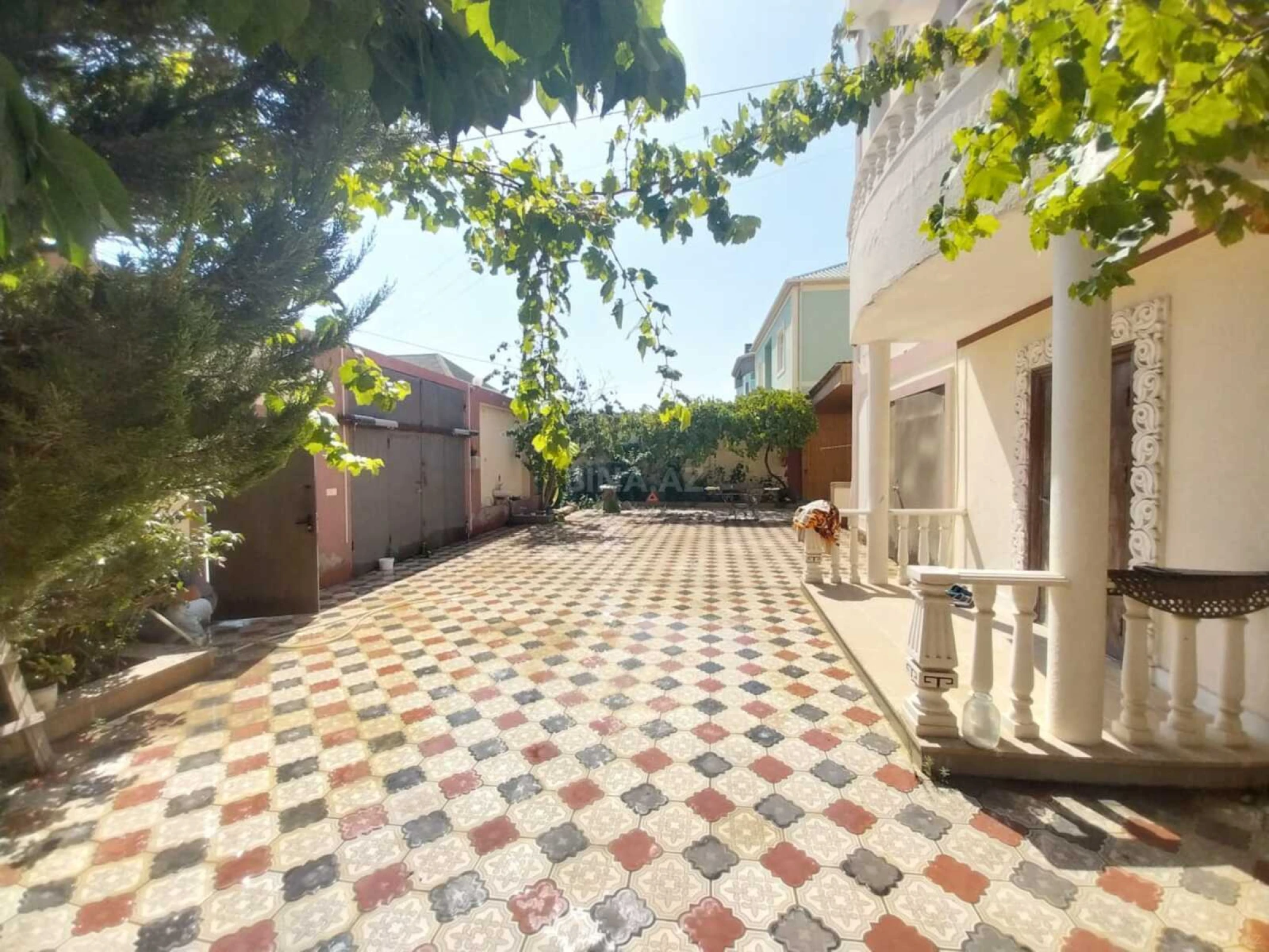 Satılır 7 otaqlı həyət evi 600 m²