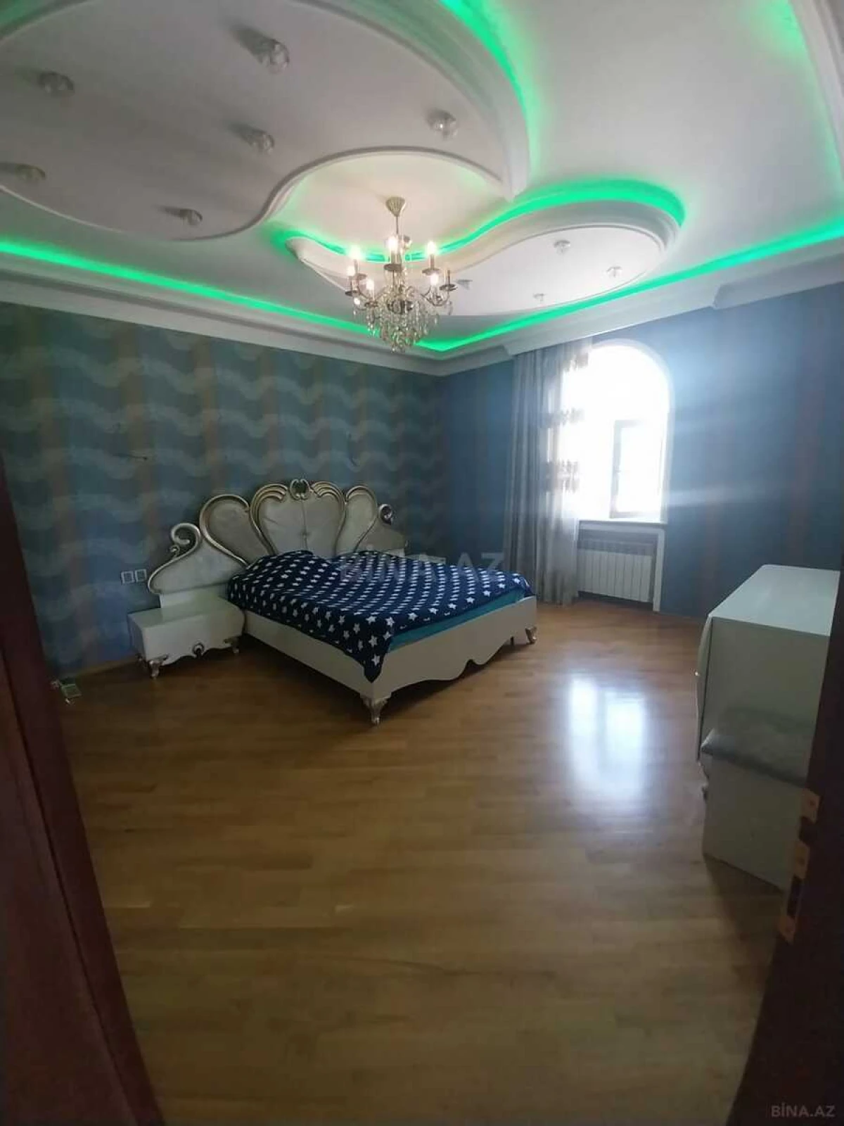 Satılır 7 otaqlı həyət evi 600 m²