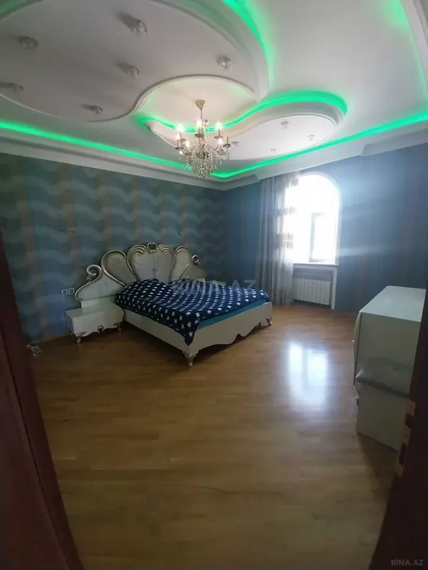 Satılır 7 otaqlı həyət evi 600 m²