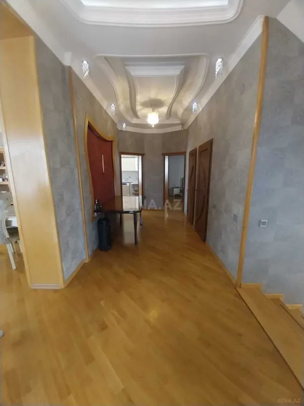 Satılır 7 otaqlı həyət evi 600 m²