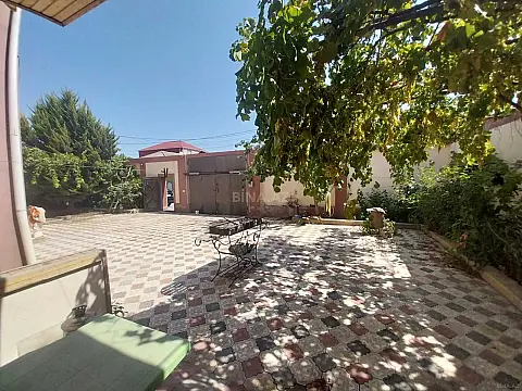 Satılır 7 otaqlı həyət evi 600 m²