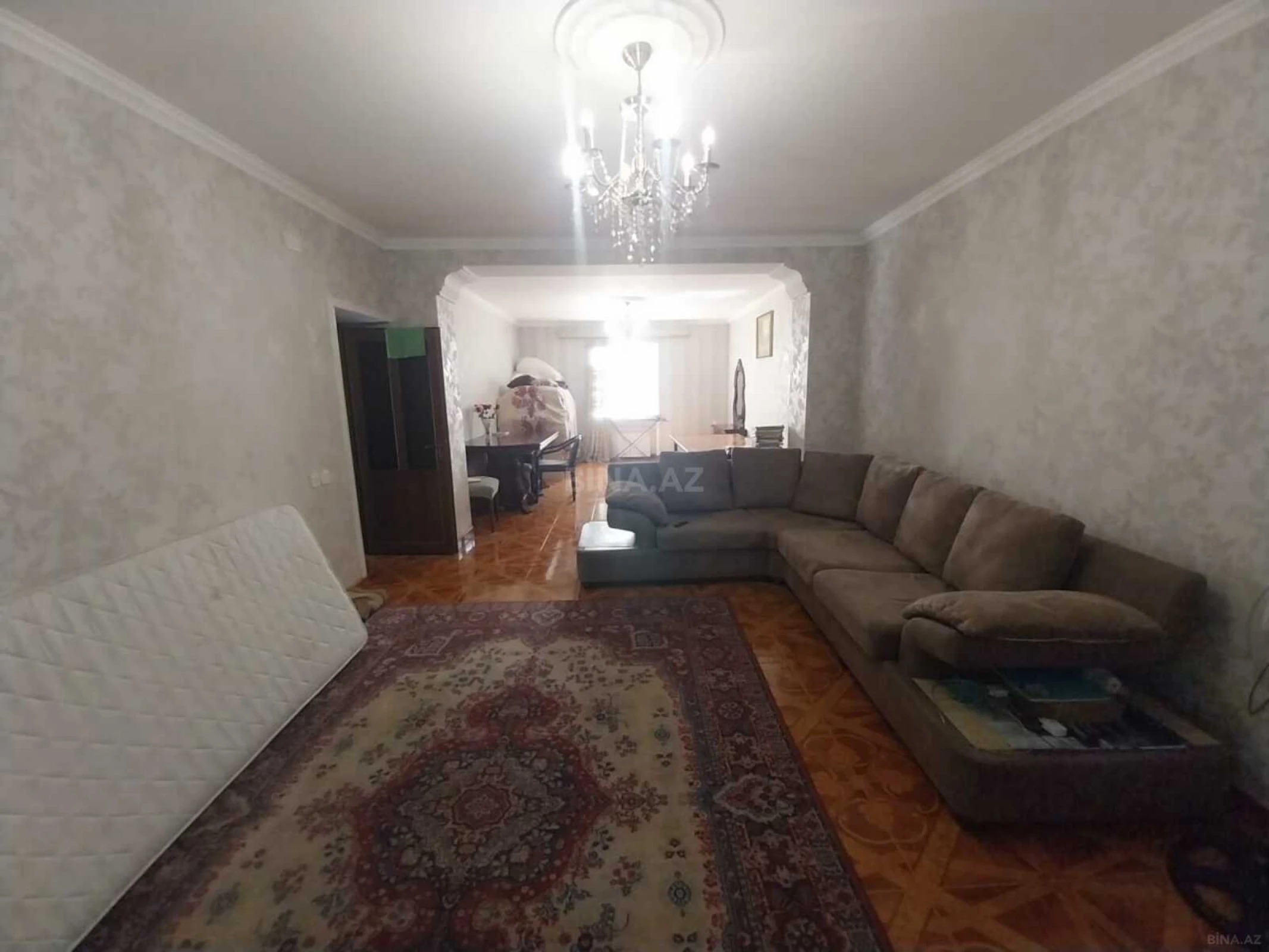 Satılır 7 otaqlı həyət evi 600 m²