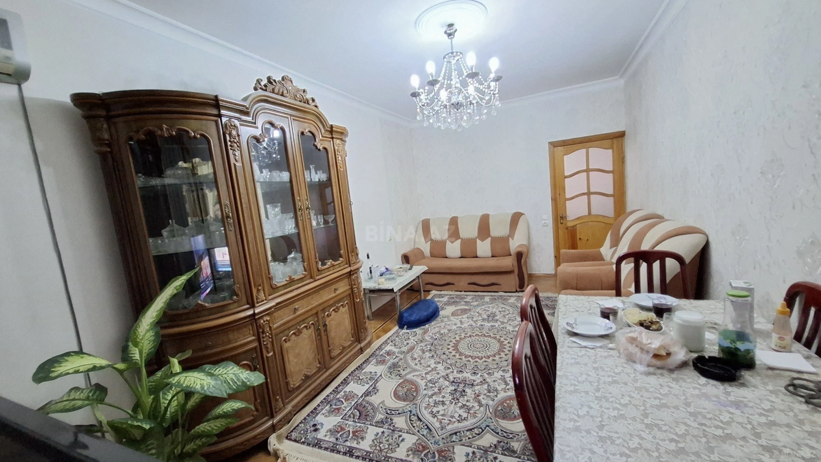 Satılır 4 otaqlı mənzil 100 m²
