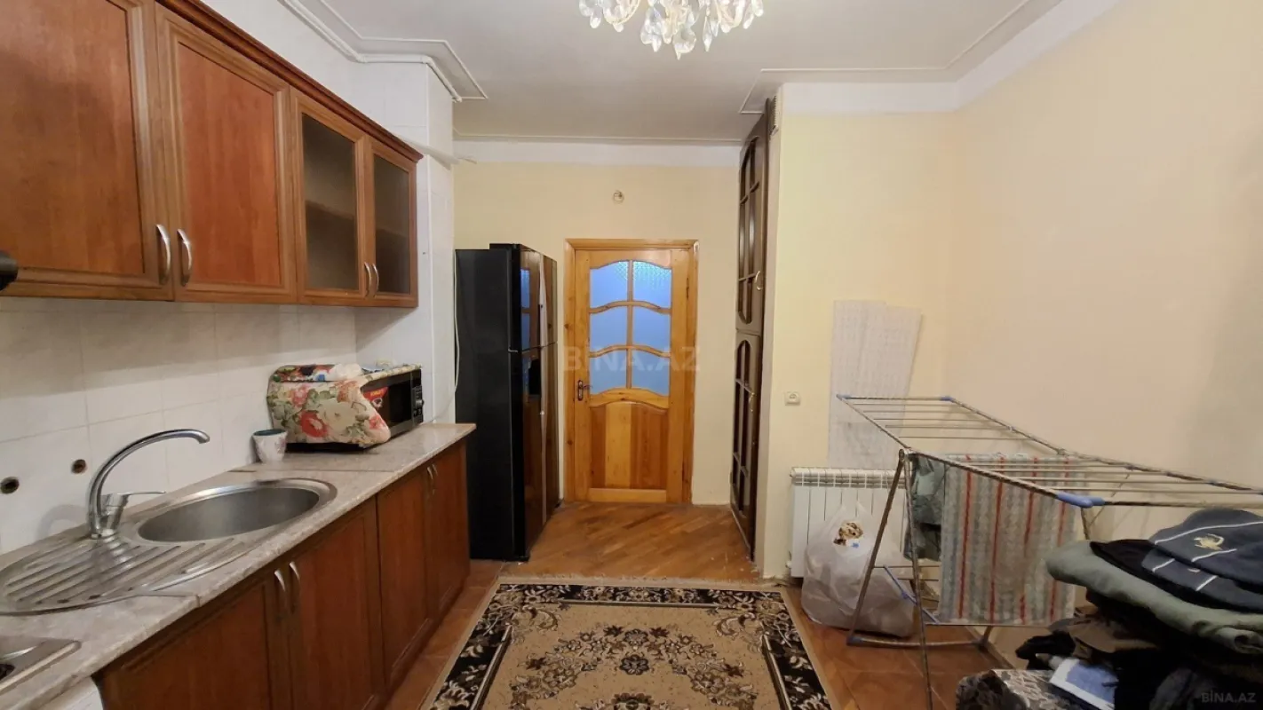Satılır 4 otaqlı mənzil 100 m²