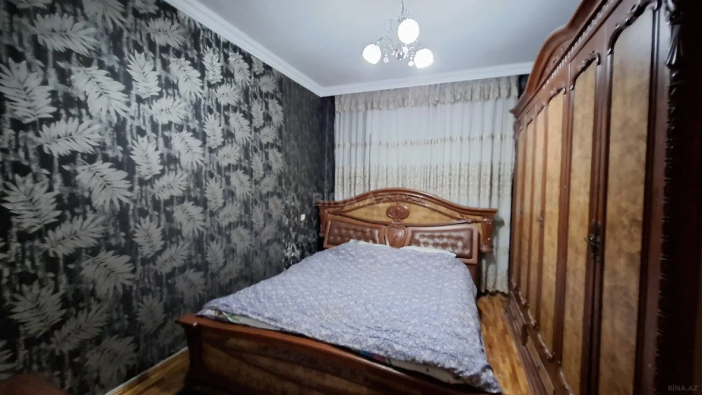 Satılır 4 otaqlı mənzil 100 m²