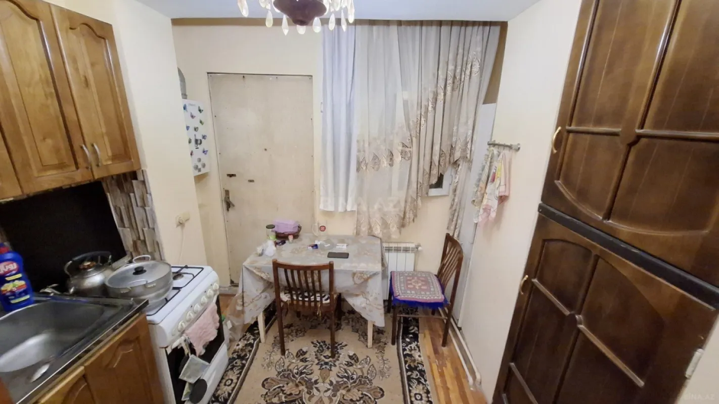 Satılır 4 otaqlı mənzil 100 m²