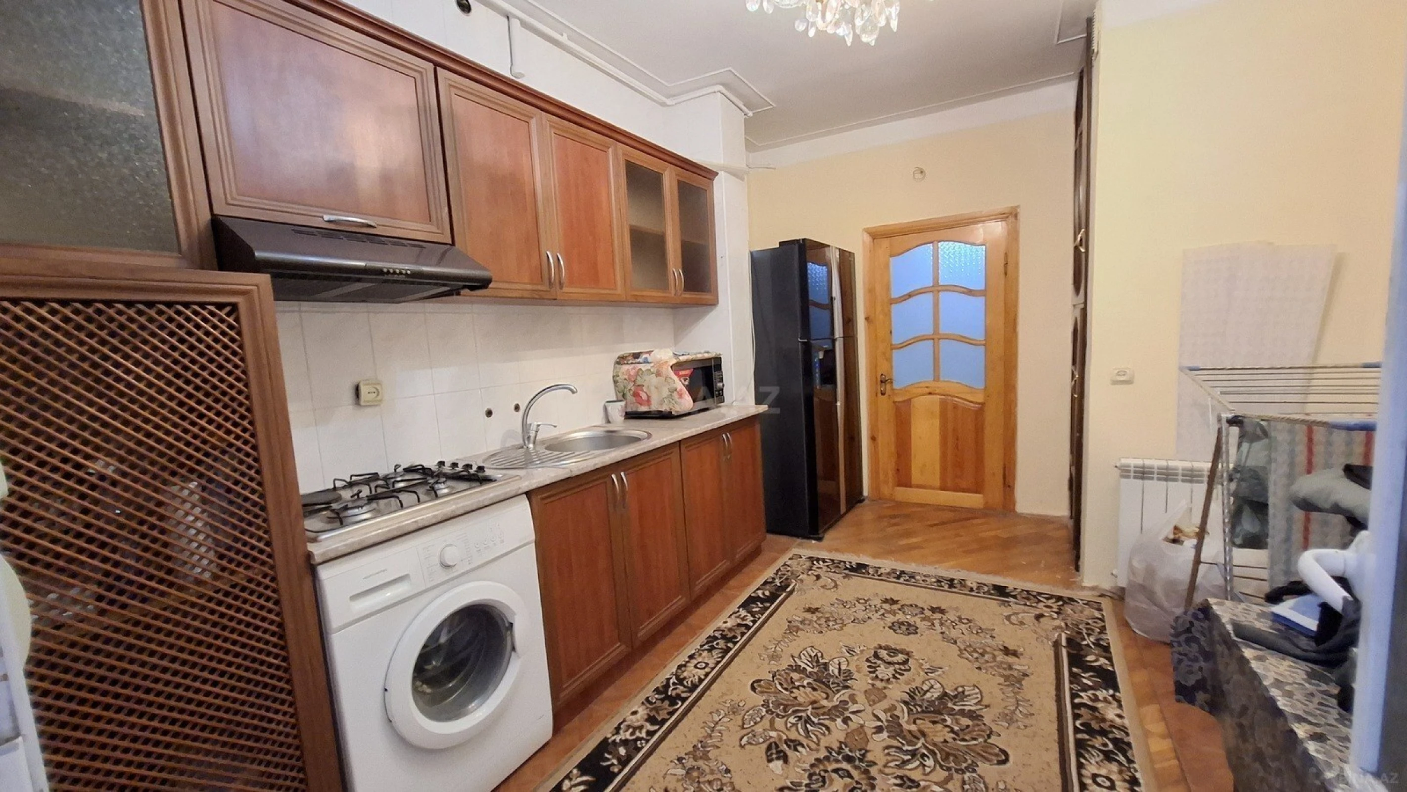 Satılır 4 otaqlı mənzil 100 m²