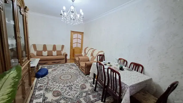 Satılır 4 otaqlı mənzil 100 m²