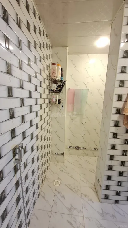 Satılır 4 otaqlı mənzil 100 m²