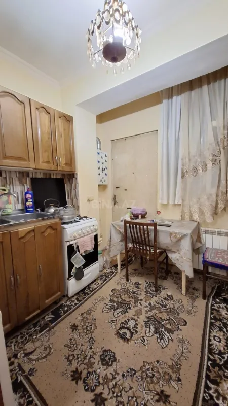 Satılır 4 otaqlı mənzil 100 m²