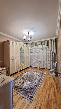 Satılır 4 otaqlı mənzil 100 m²
