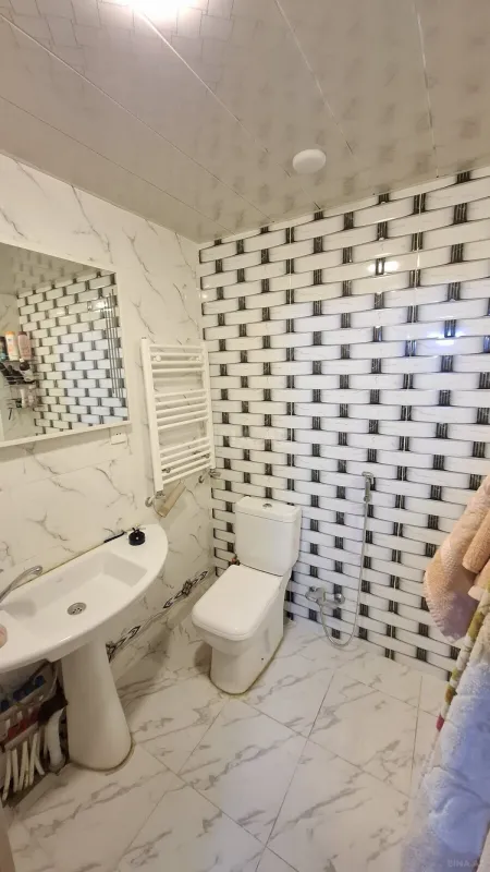 Satılır 4 otaqlı mənzil 100 m²