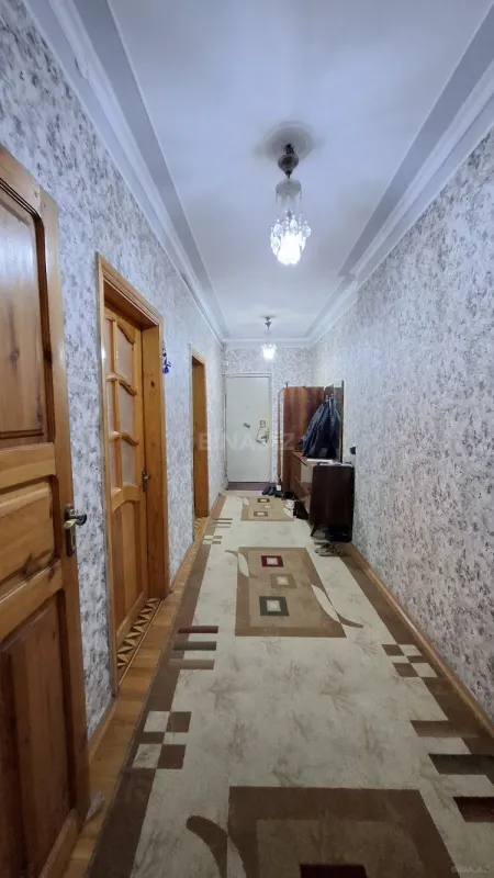 Satılır 4 otaqlı mənzil 100 m²
