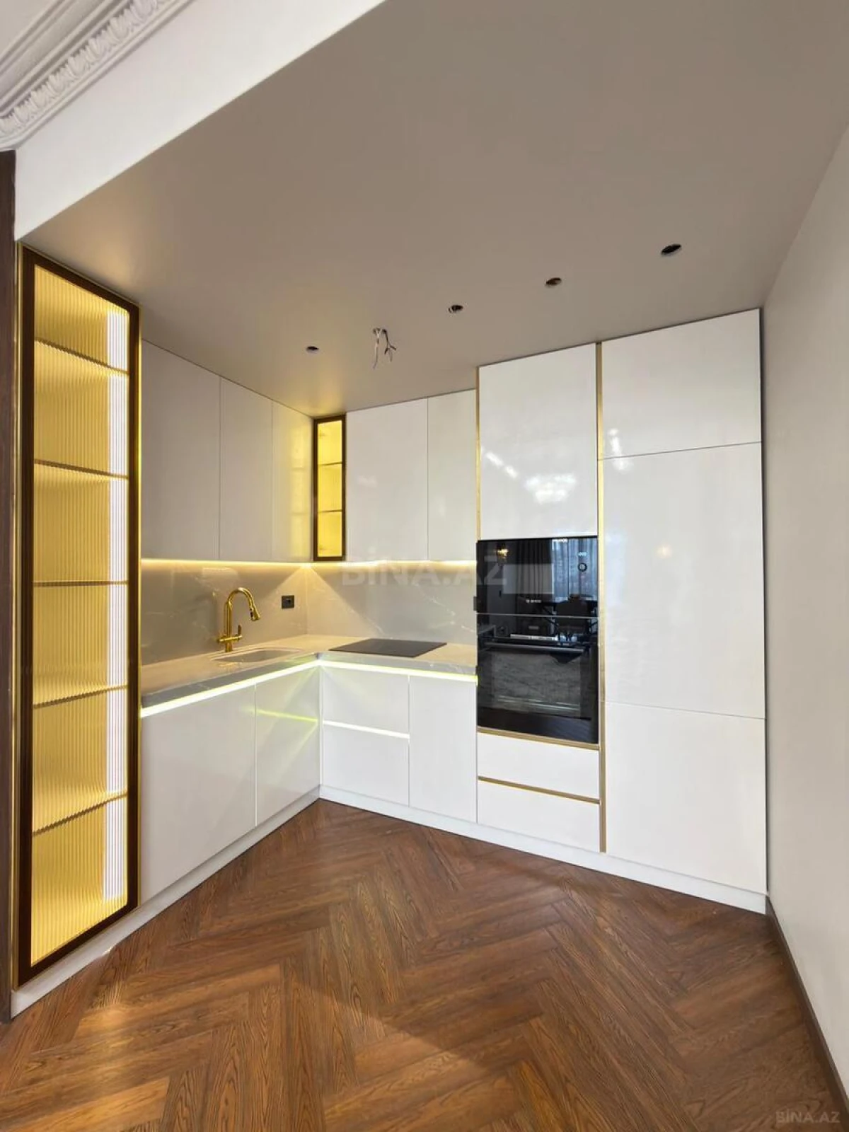 Satılır 3 otaqlı mənzil 91 m²