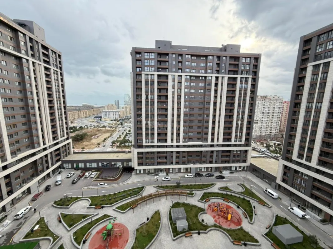 Satılır 3 otaqlı mənzil 91 m²