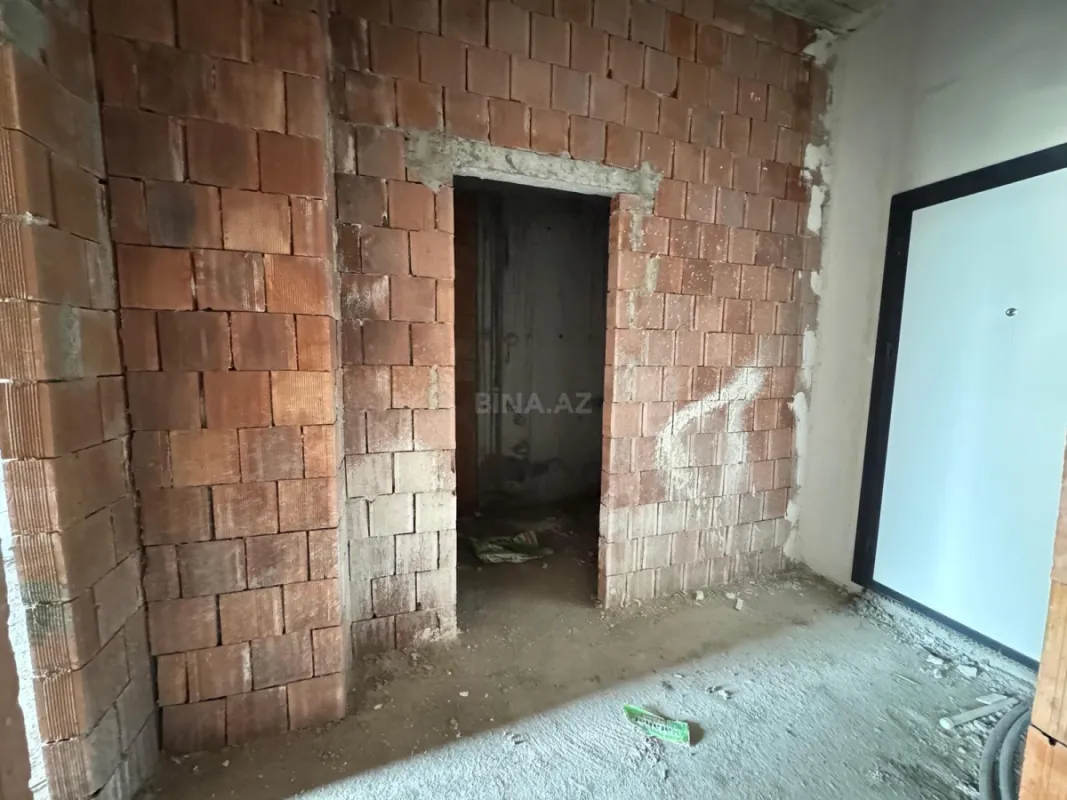Satılır 3 otaqlı mənzil 146.7 m²