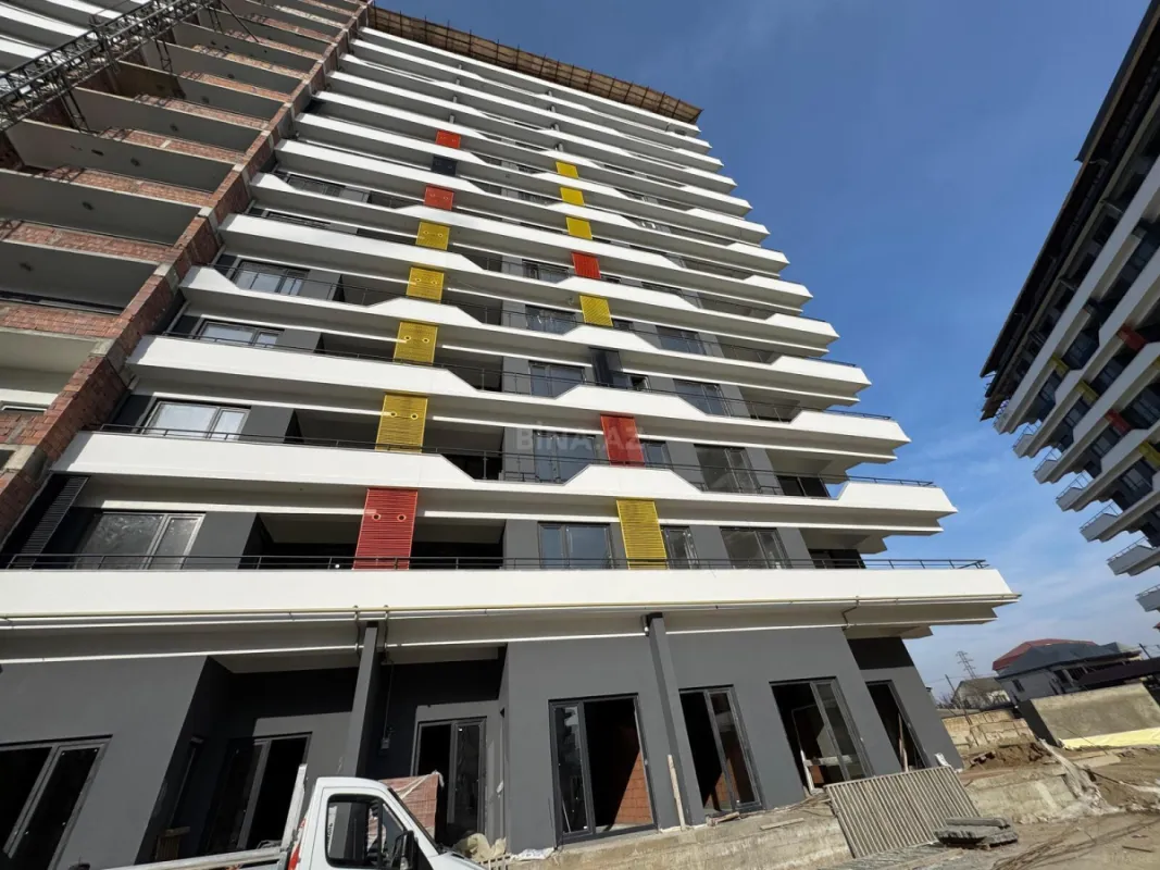 Satılır 3 otaqlı mənzil 146.7 m²