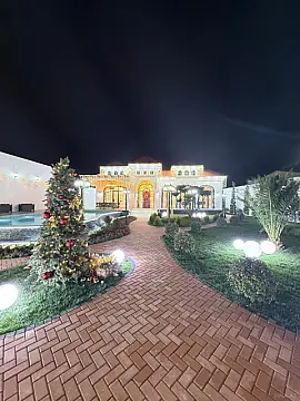 Satılır 5 otaqlı həyət evi 280 m²