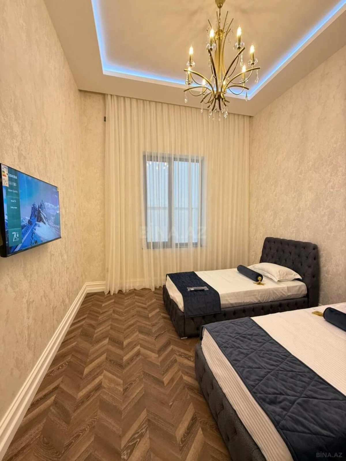 Satılır 5 otaqlı həyət evi 280 m²