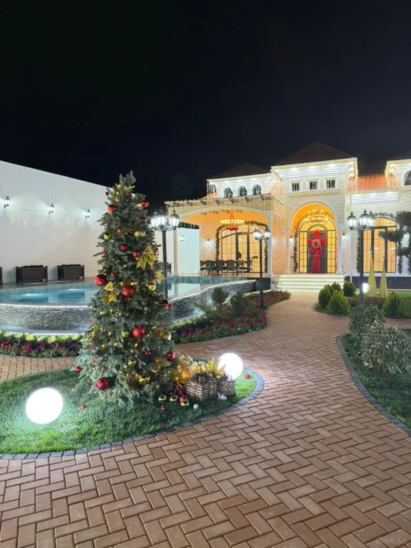 Satılır 5 otaqlı həyət evi 280 m²