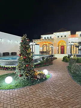 Satılır 5 otaqlı həyət evi 280 m²