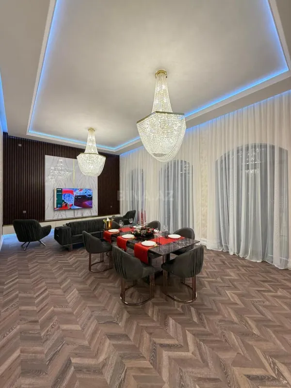 Satılır 5 otaqlı həyət evi 280 m²