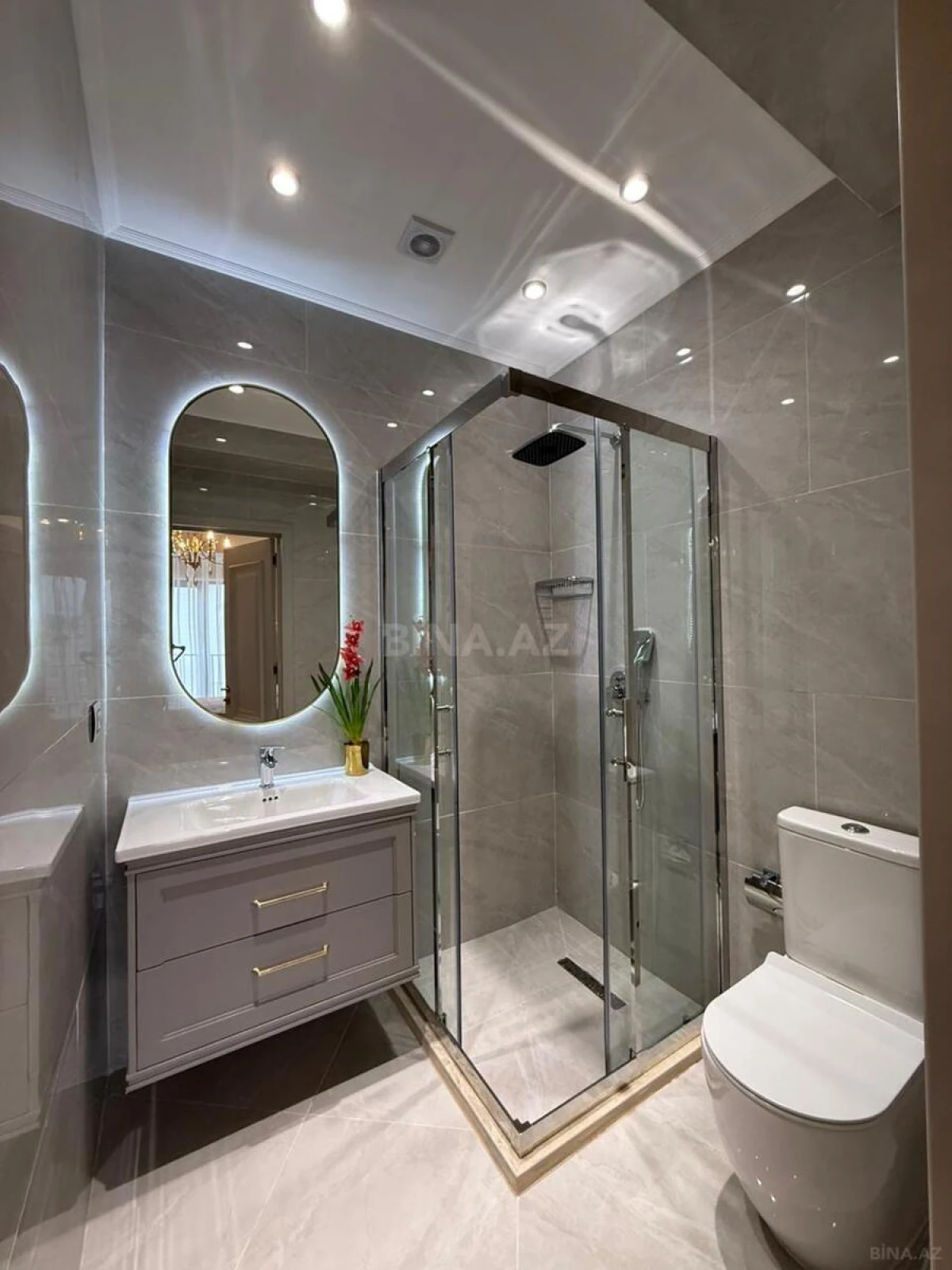 Satılır 3 otaqlı mənzil 128.5 m²