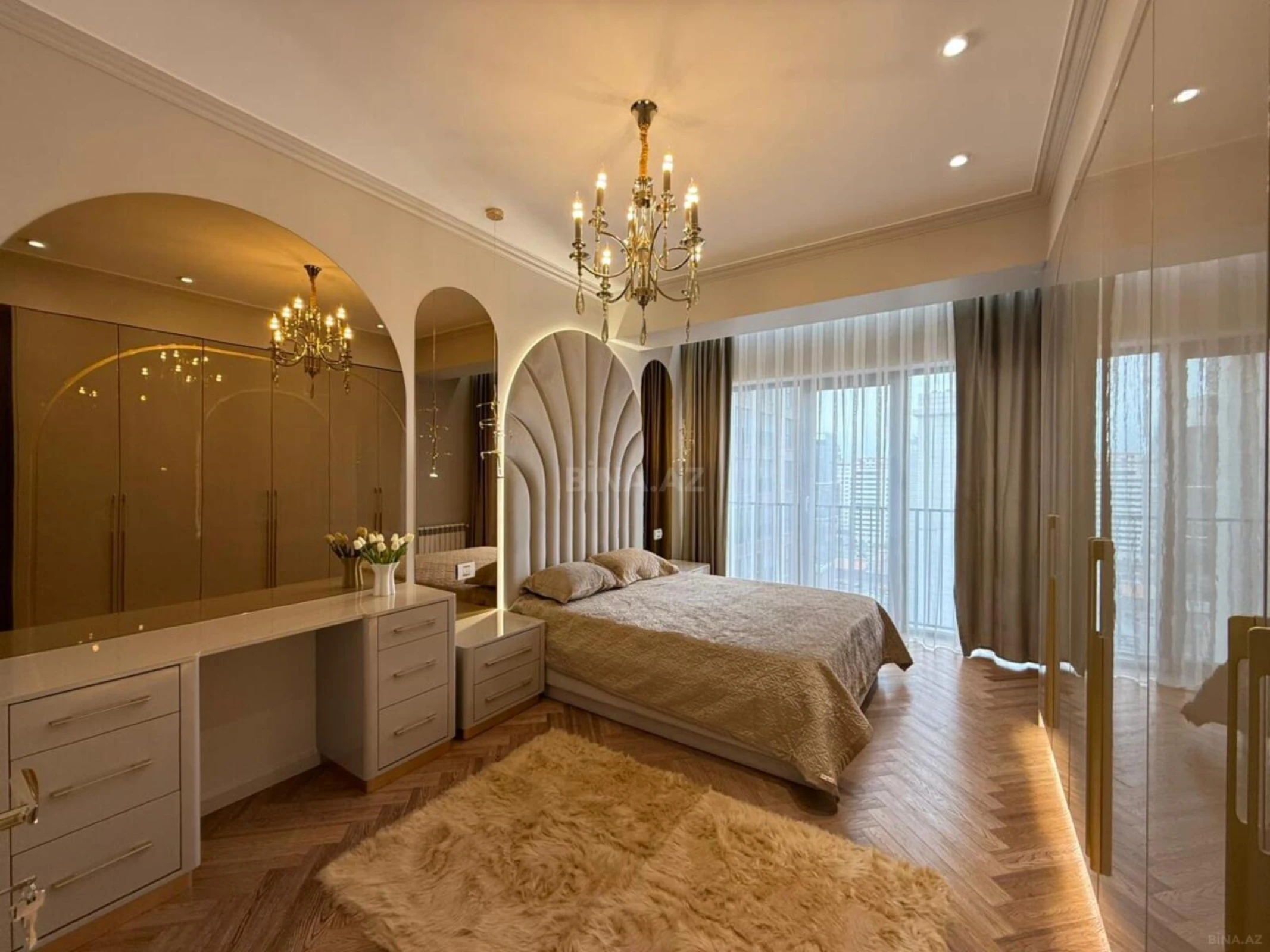 Satılır 3 otaqlı mənzil 128.5 m²