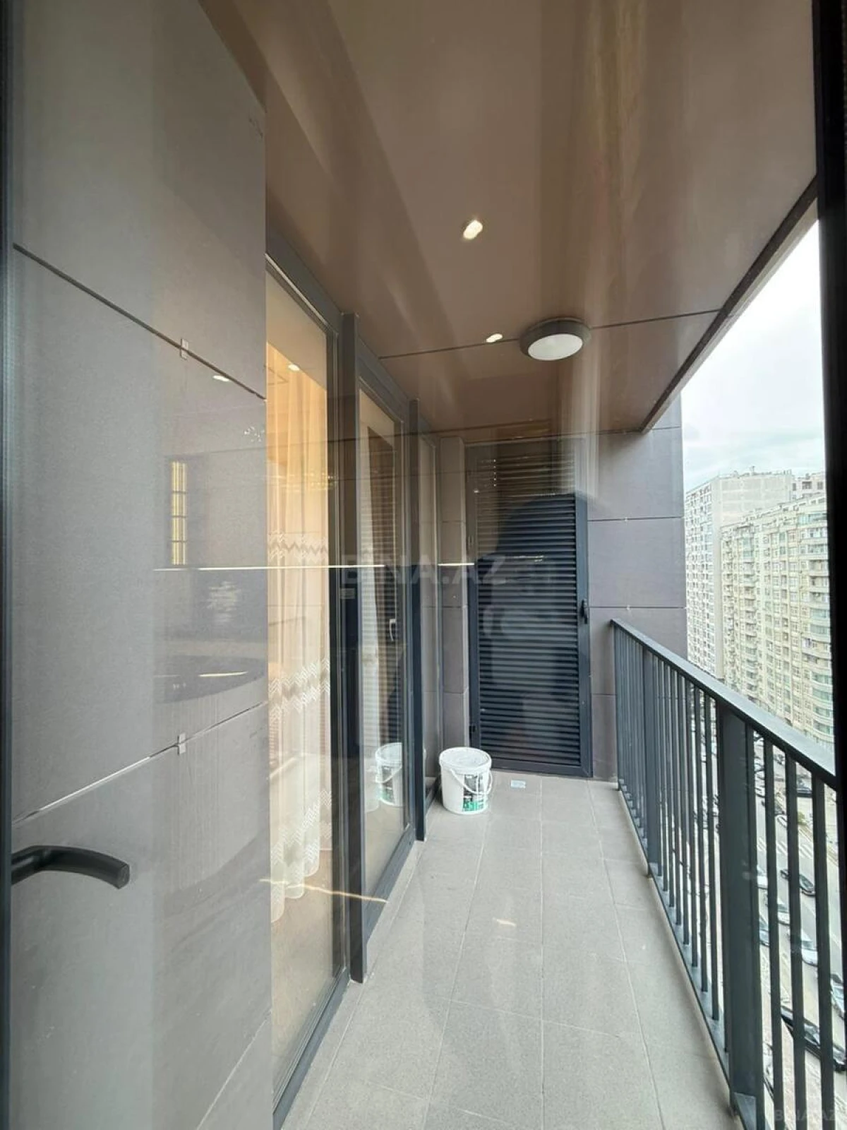 Satılır 3 otaqlı mənzil 128.5 m²