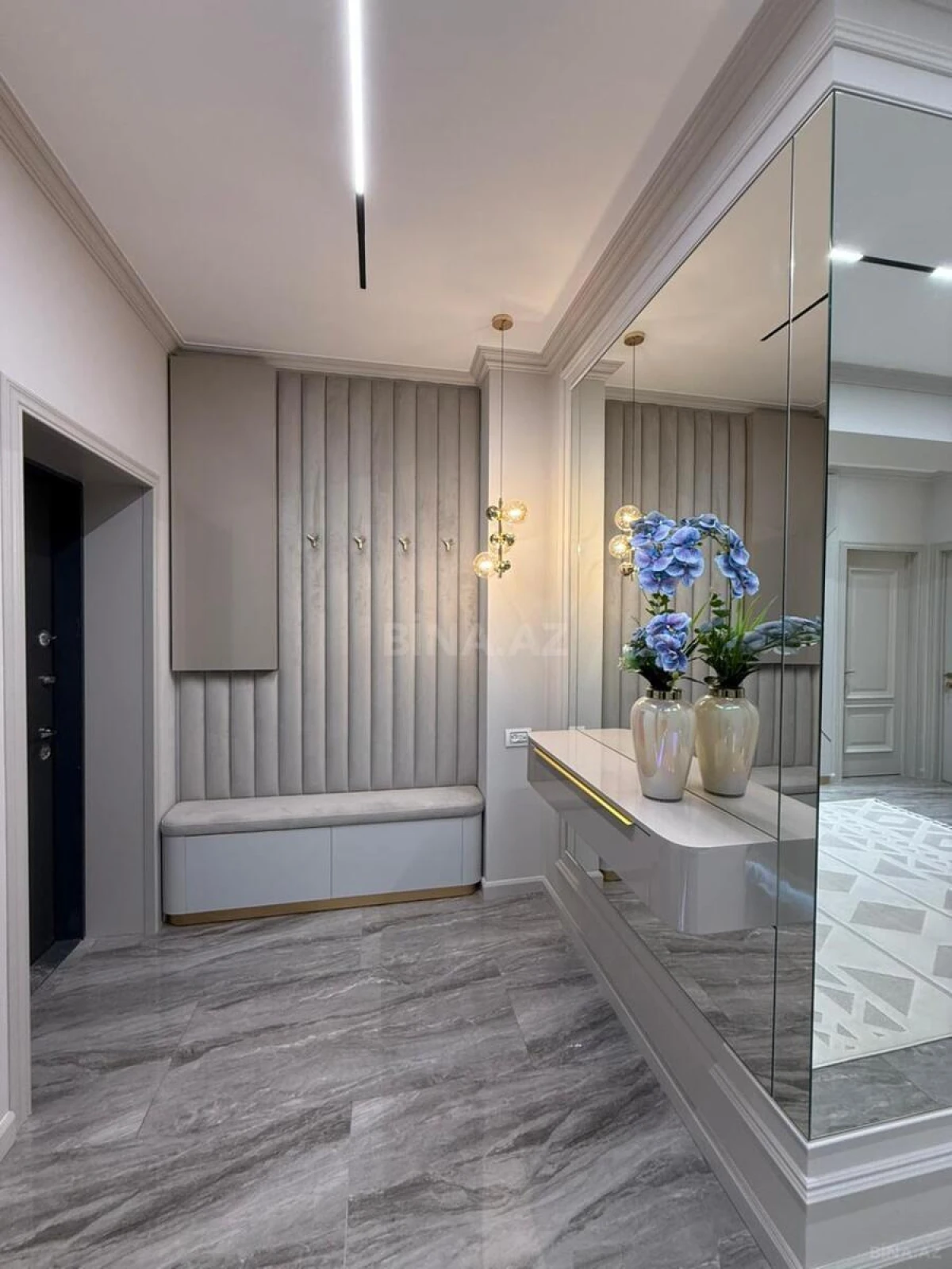 Satılır 3 otaqlı mənzil 128.5 m²