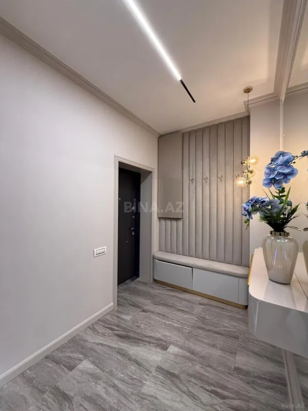 Satılır 3 otaqlı mənzil 128.5 m²