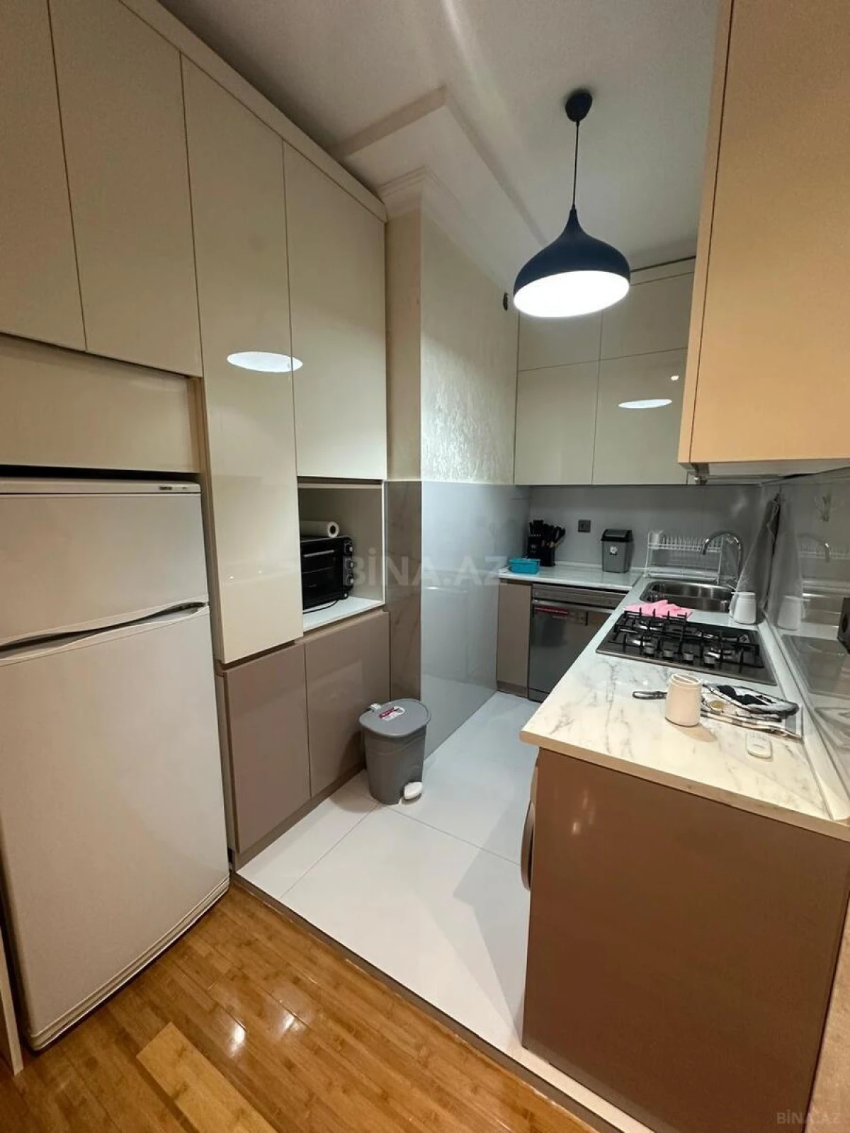Kirayə verilir 2 otaqlı mənzil 70 m²