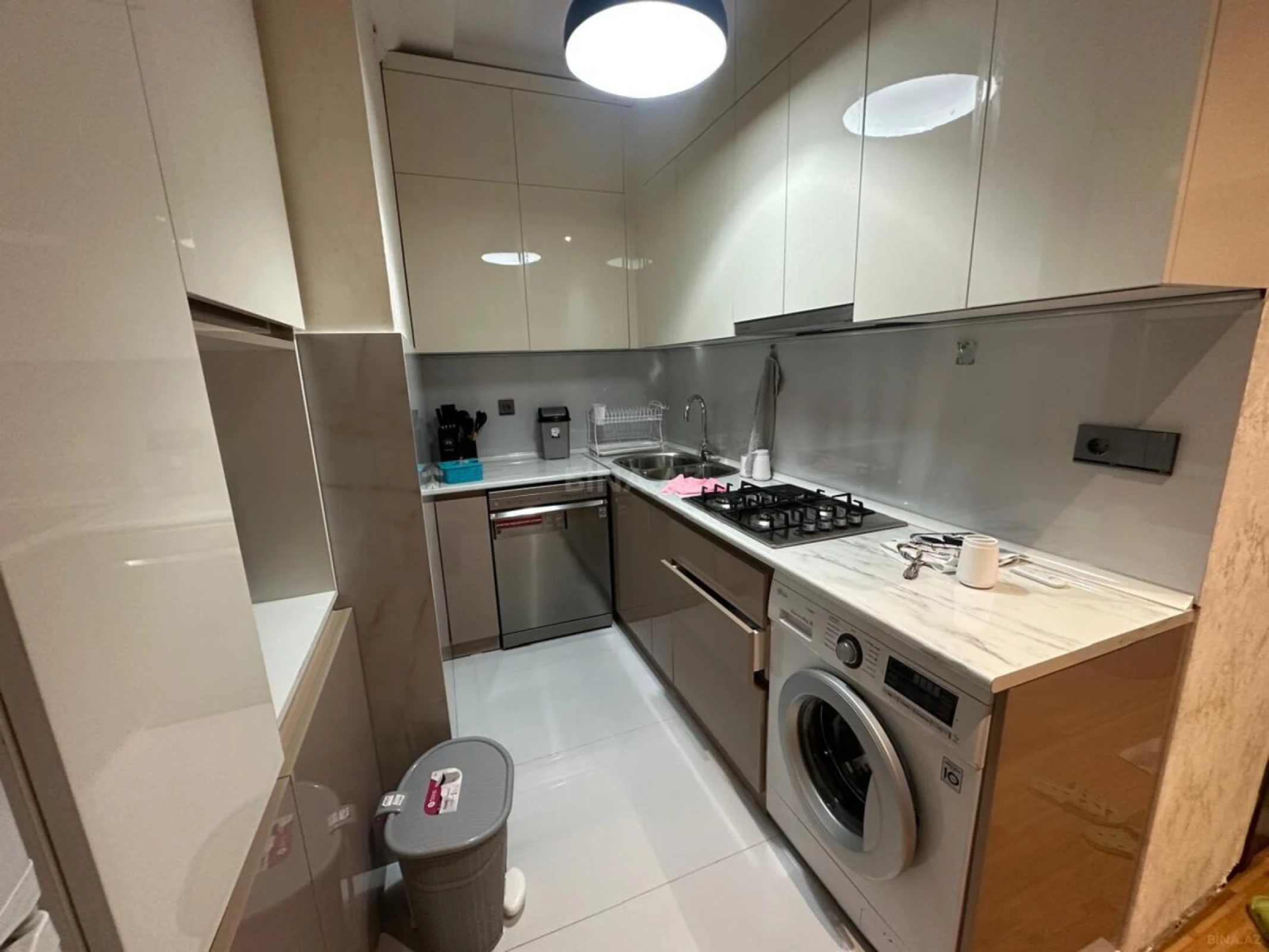 Kirayə verilir 2 otaqlı mənzil 70 m²