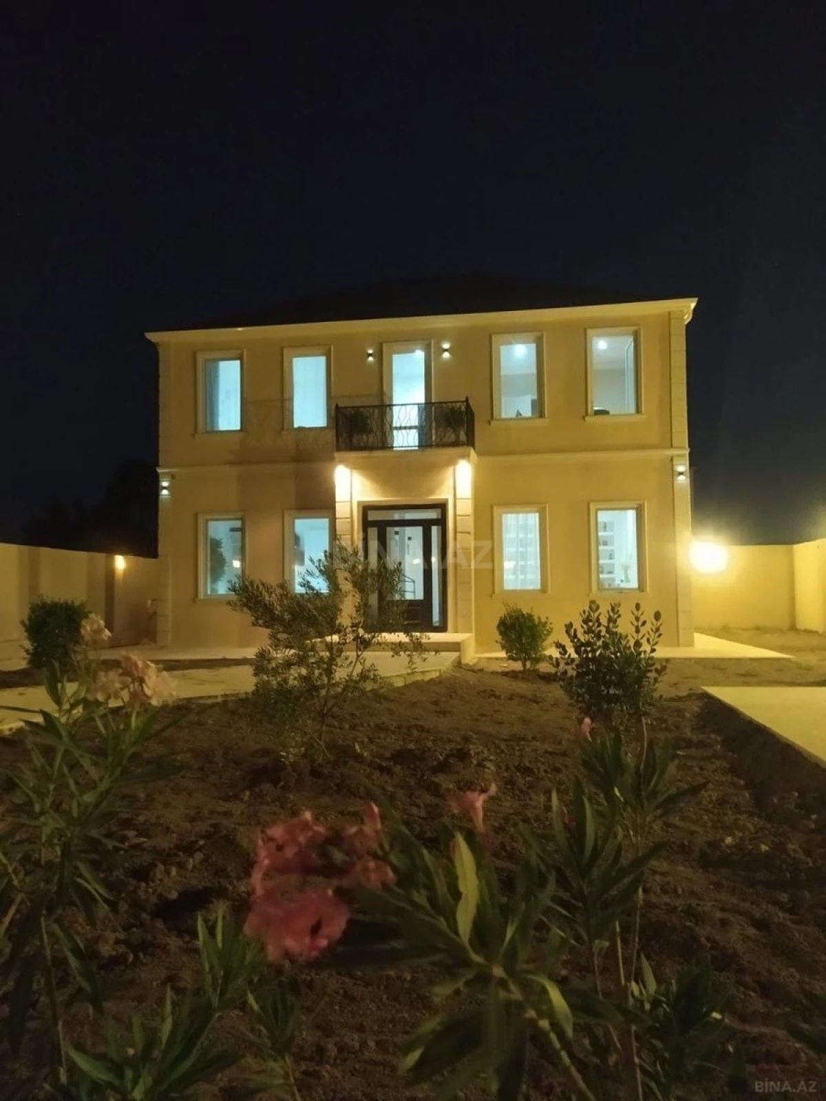 Kirayə verilir 5 otaqlı həyət evi 420 m²