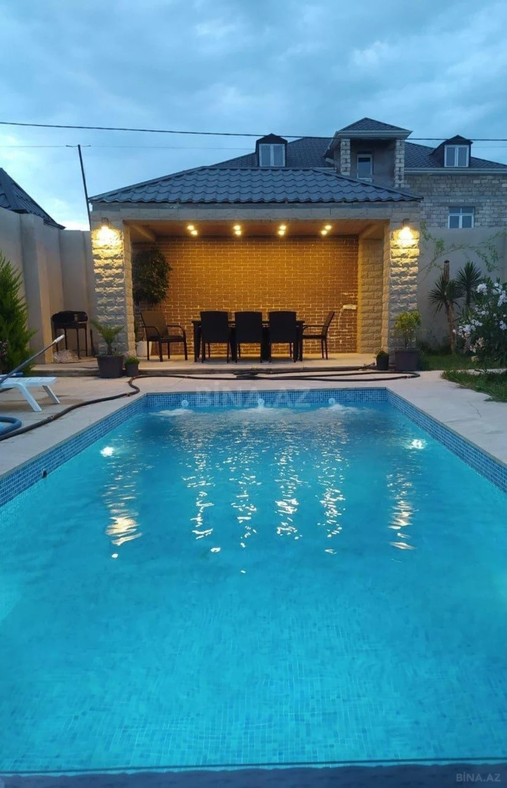 Kirayə verilir 5 otaqlı həyət evi 420 m²