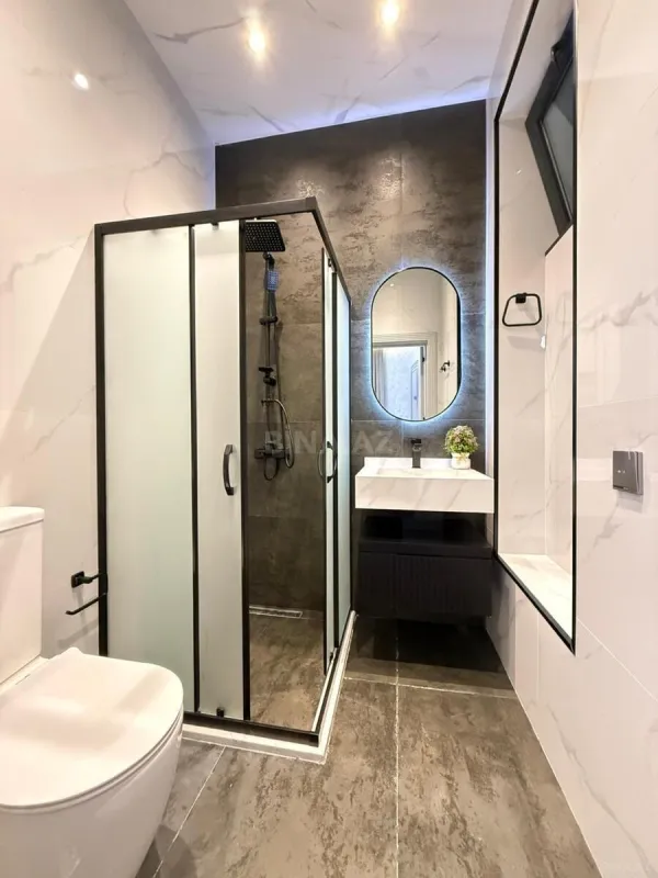 Satılır 5 otaqlı həyət evi 200 m²