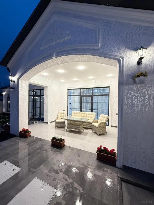 Satılır 5 otaqlı həyət evi 200 m²