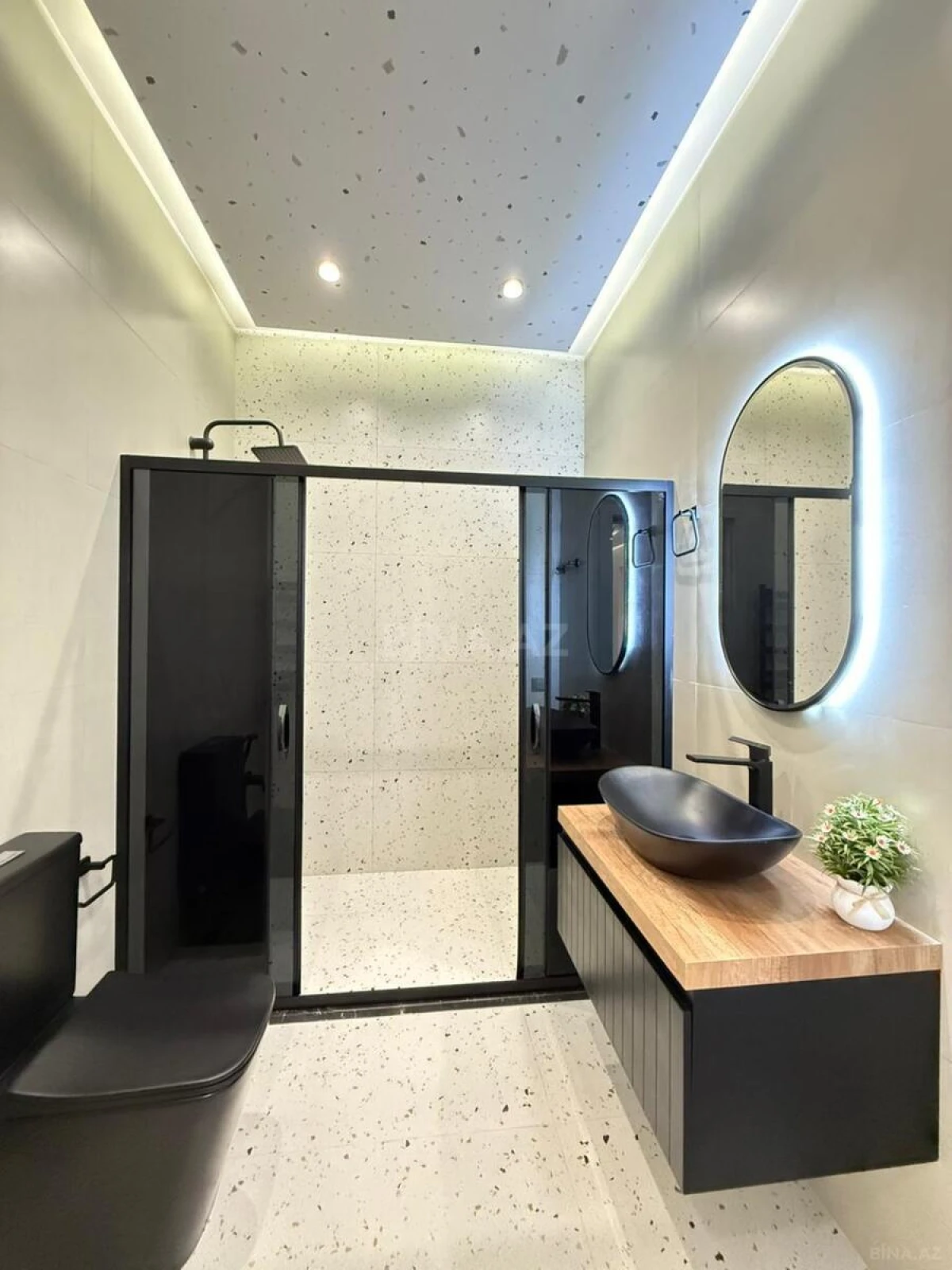 Satılır 5 otaqlı həyət evi 200 m²