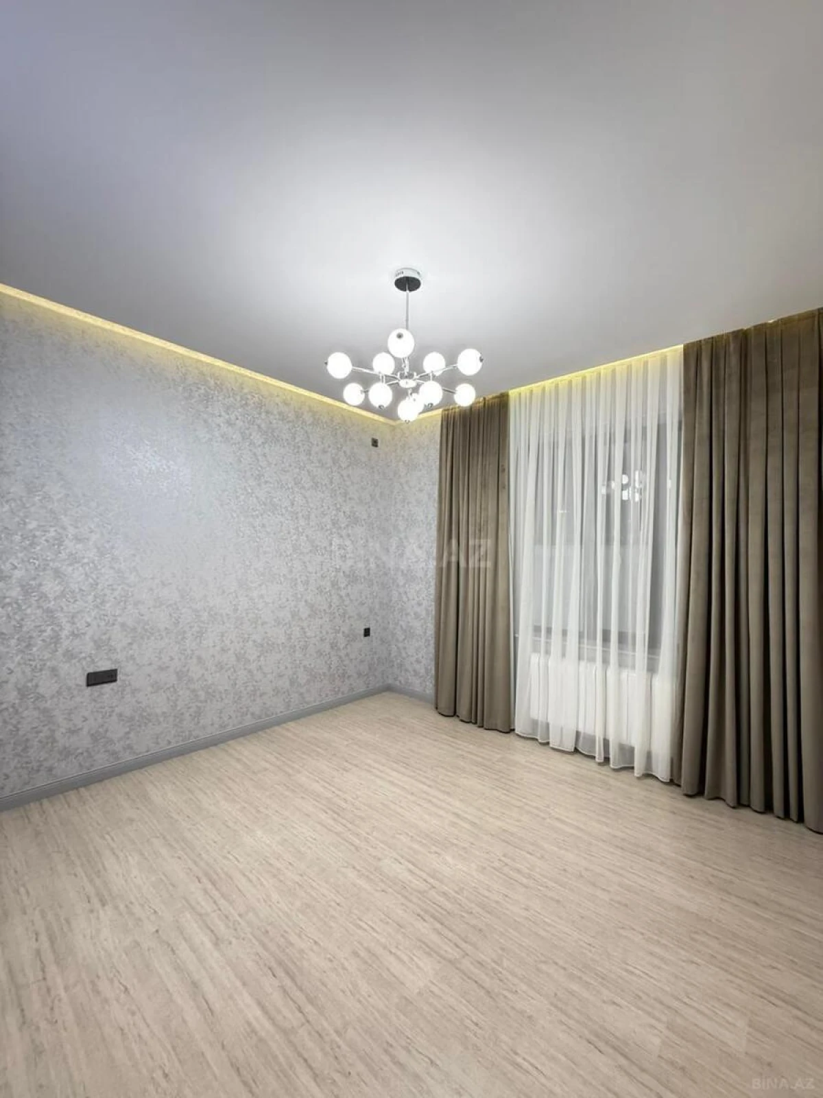 Satılır 5 otaqlı həyət evi 200 m²