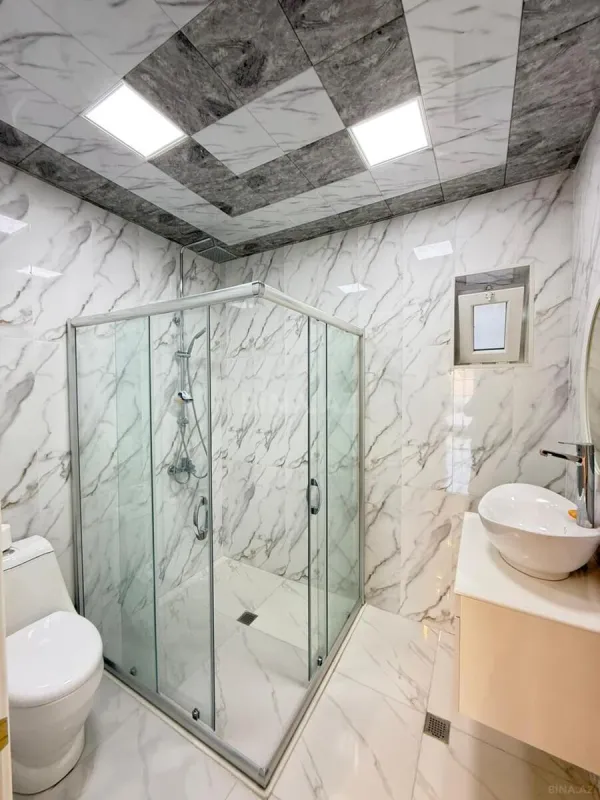 Satılır 5 otaqlı həyət evi 246 m²