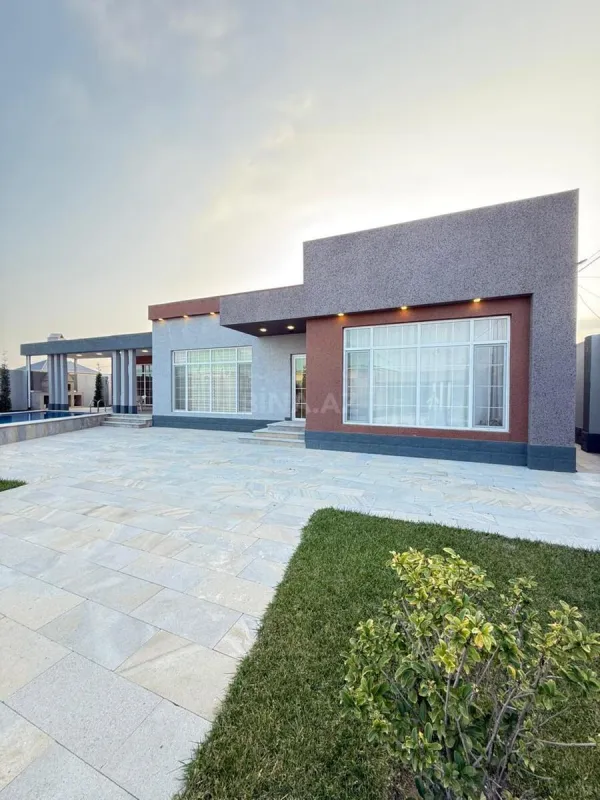 Satılır 5 otaqlı həyət evi 246 m²