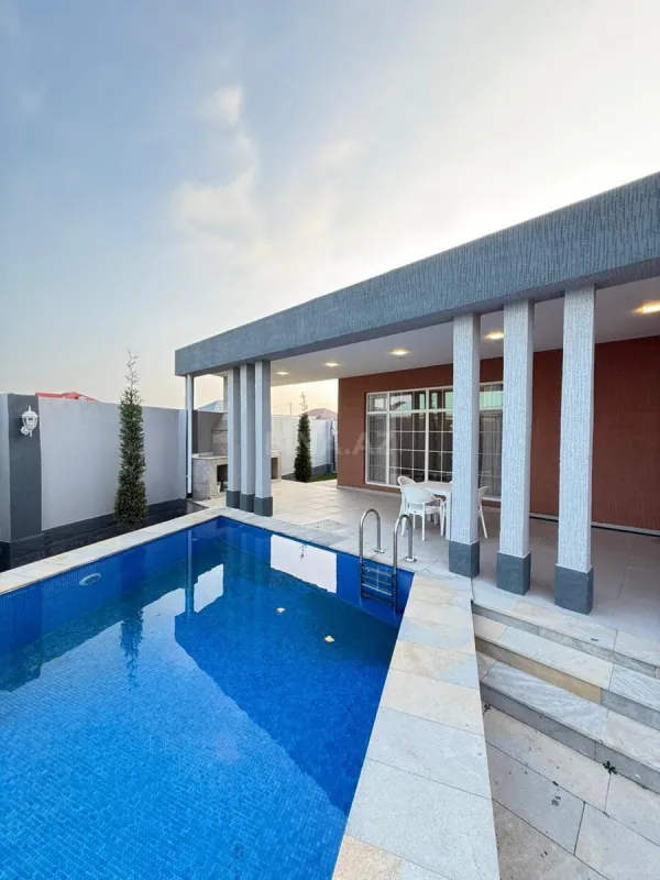 Satılır 5 otaqlı həyət evi 246 m²