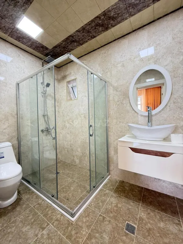 Satılır 5 otaqlı həyət evi 246 m²