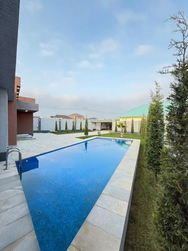 Satılır 5 otaqlı həyət evi 246 m²