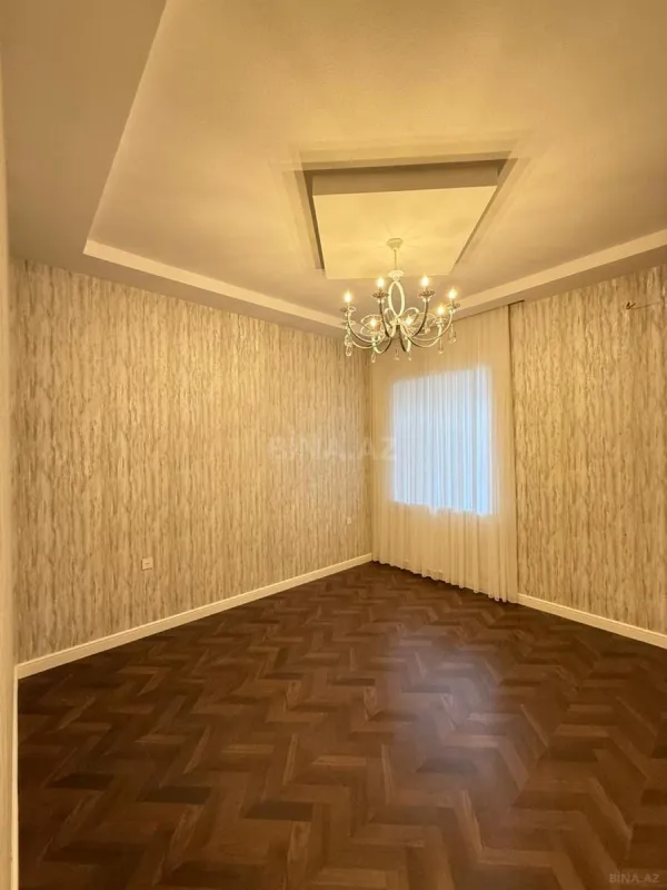 Satılır 5 otaqlı həyət evi 246 m²