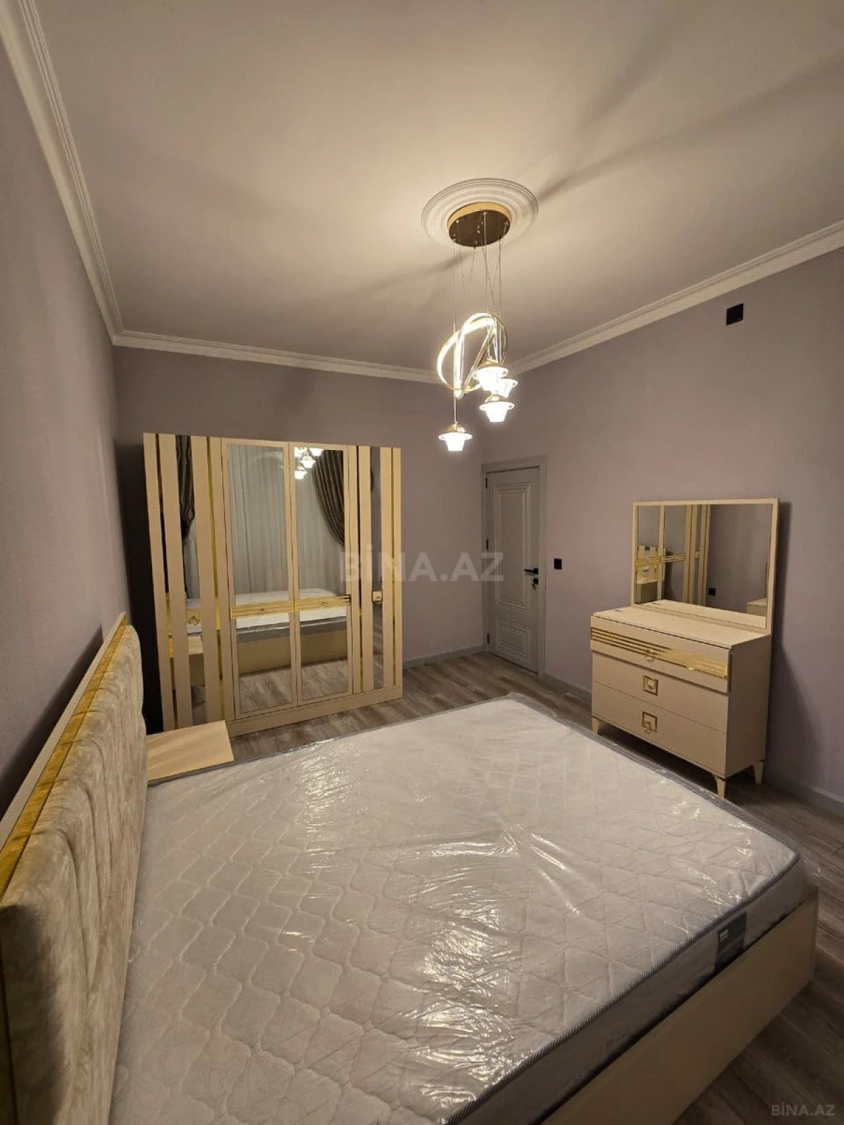 Satılır 2 otaqlı mənzil 55 m²