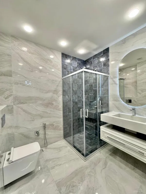 Satılır 4 otaqlı mənzil 180 m²